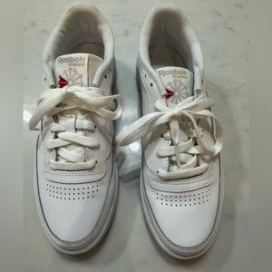 Women’s size 9, classic Reeboks
